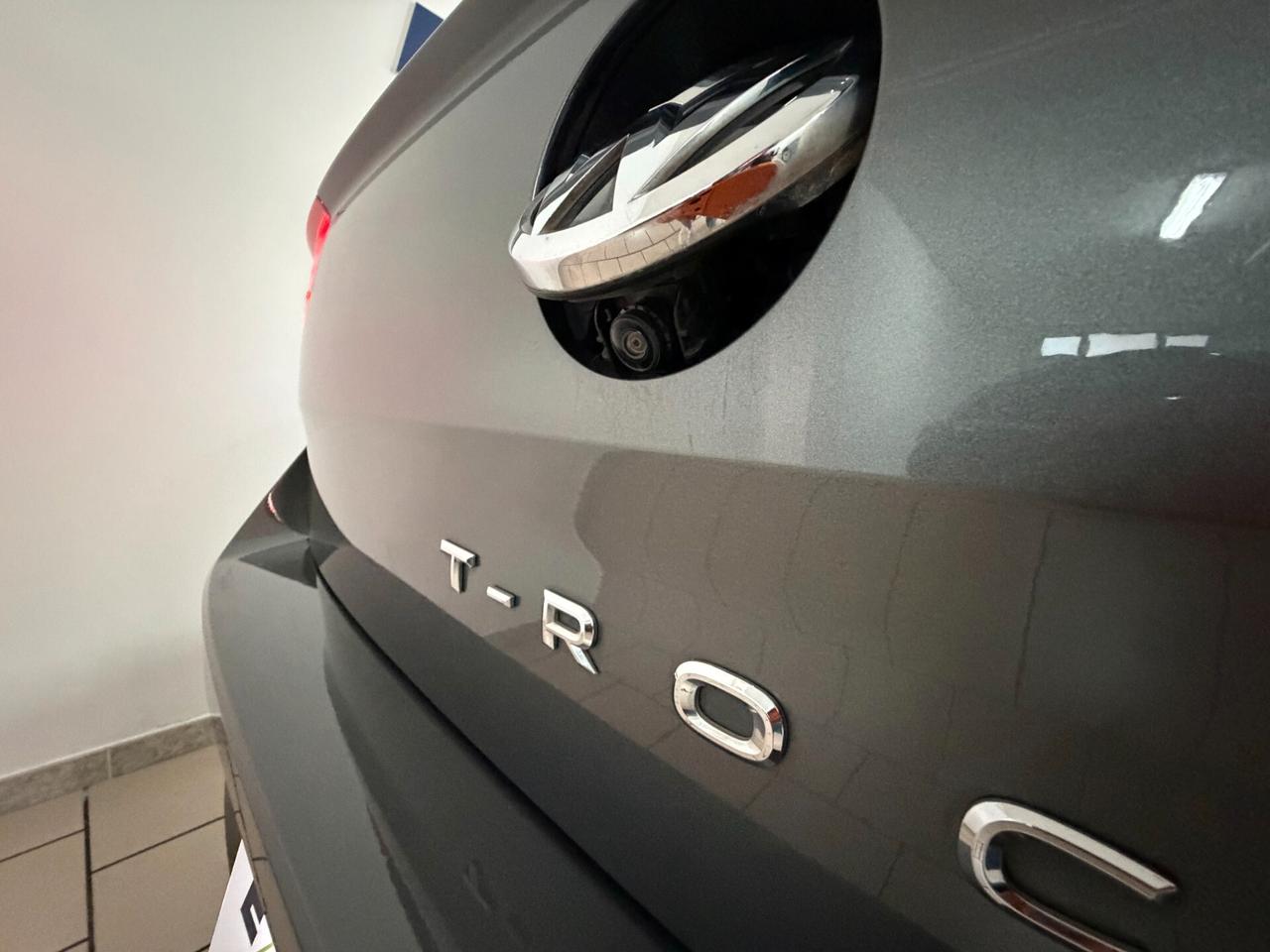 Volkswagen T-Roc 1.6 TDI 116CV SCR R-LINE 17" LED/CAMERA/NAVI