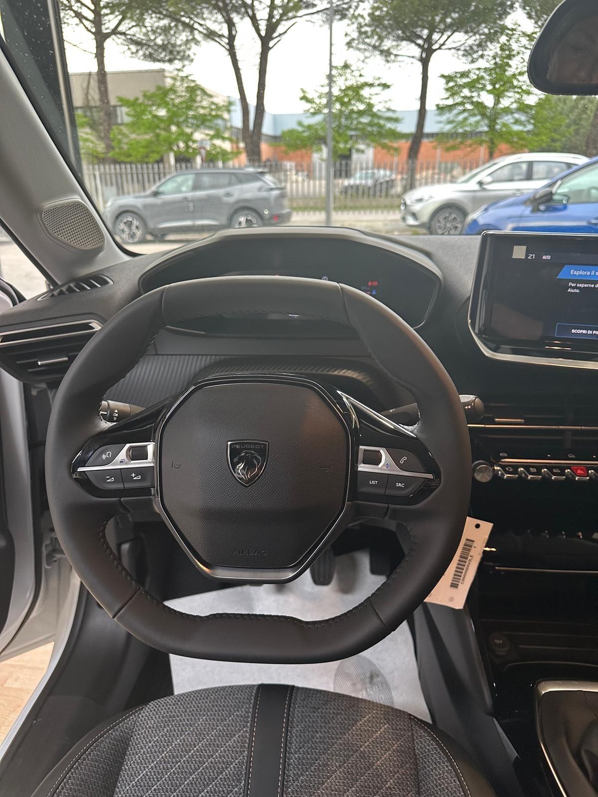 Peugeot 208 PureTech 100 Stop&Start 5 porte Allure "KM0"
