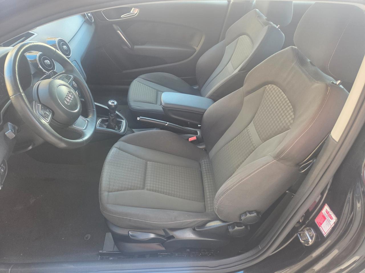 AUDI A1 1.2 BENZINA 86 CV KM 160000 CERTIFICATI