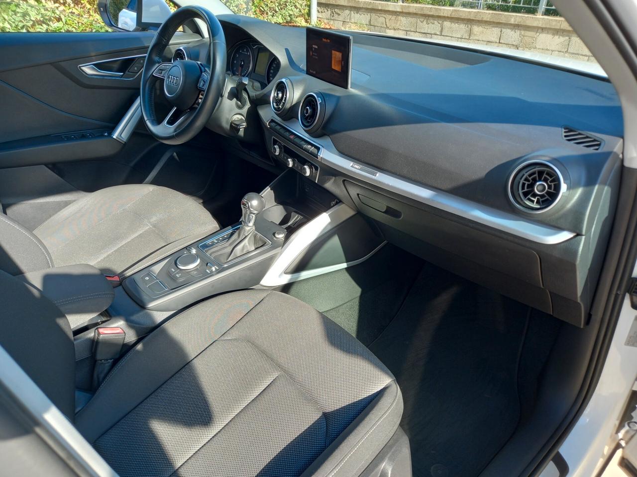 Audi Q2 30 TFSI S tronic line Edition