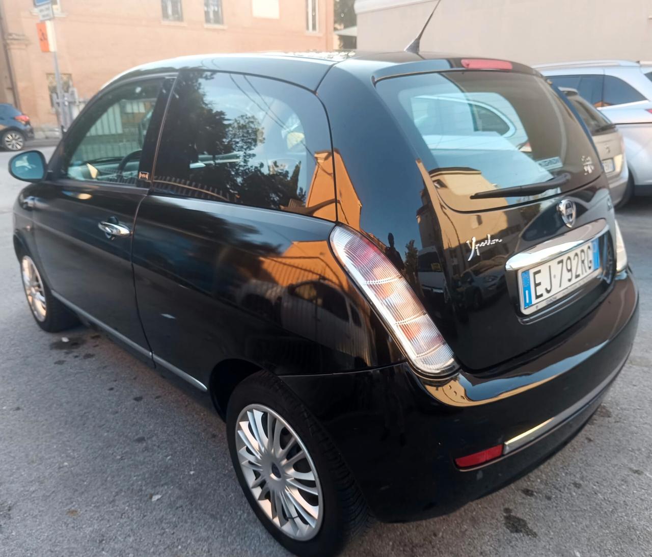 Lancia Ypsilon 1.2 69 CV