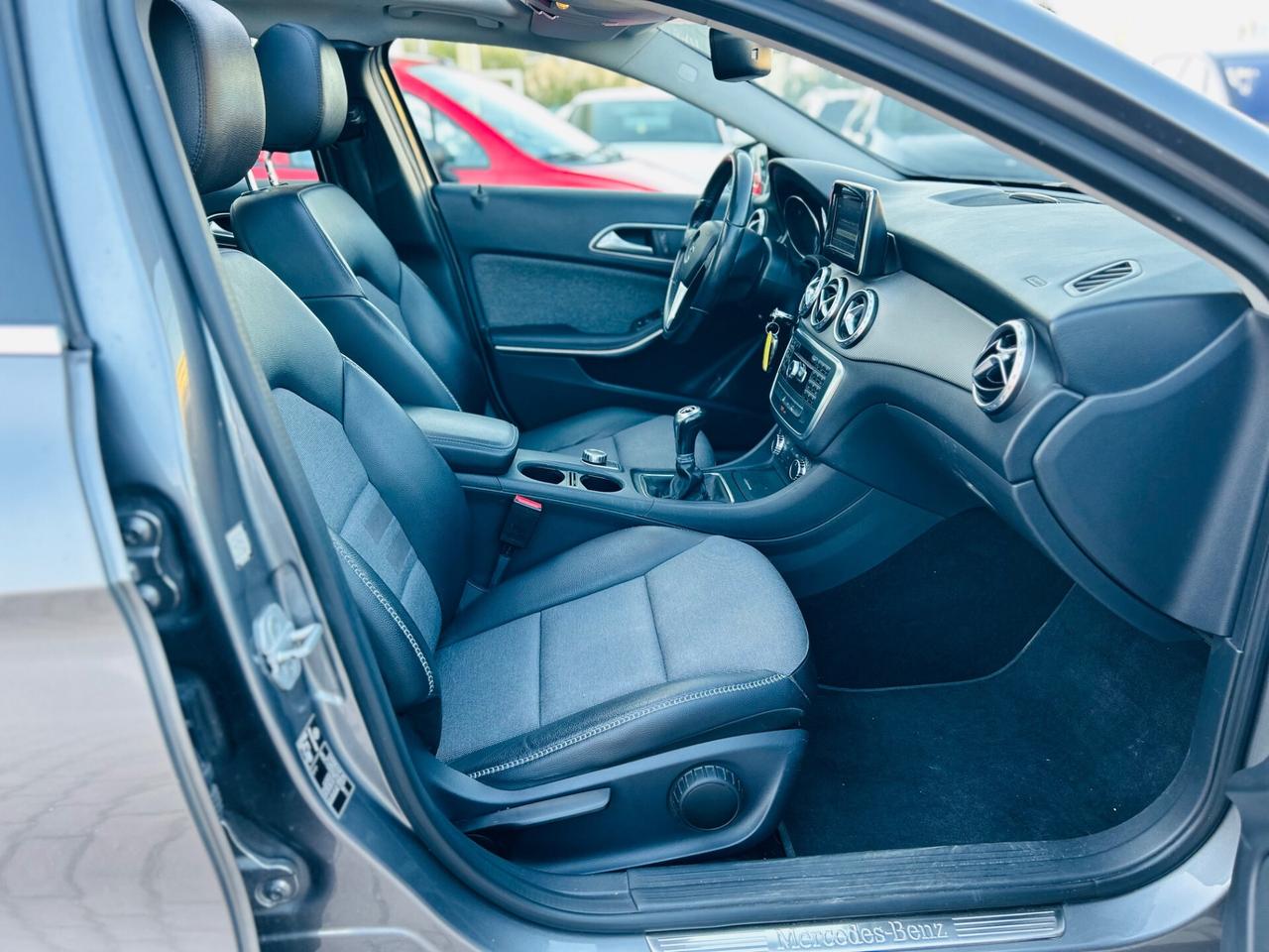 Mercedes-benz GLA 200 d Premium