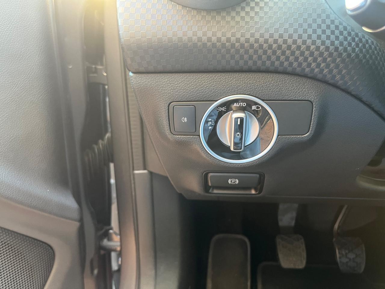 Mercedes-benz A 180d PREMIUM