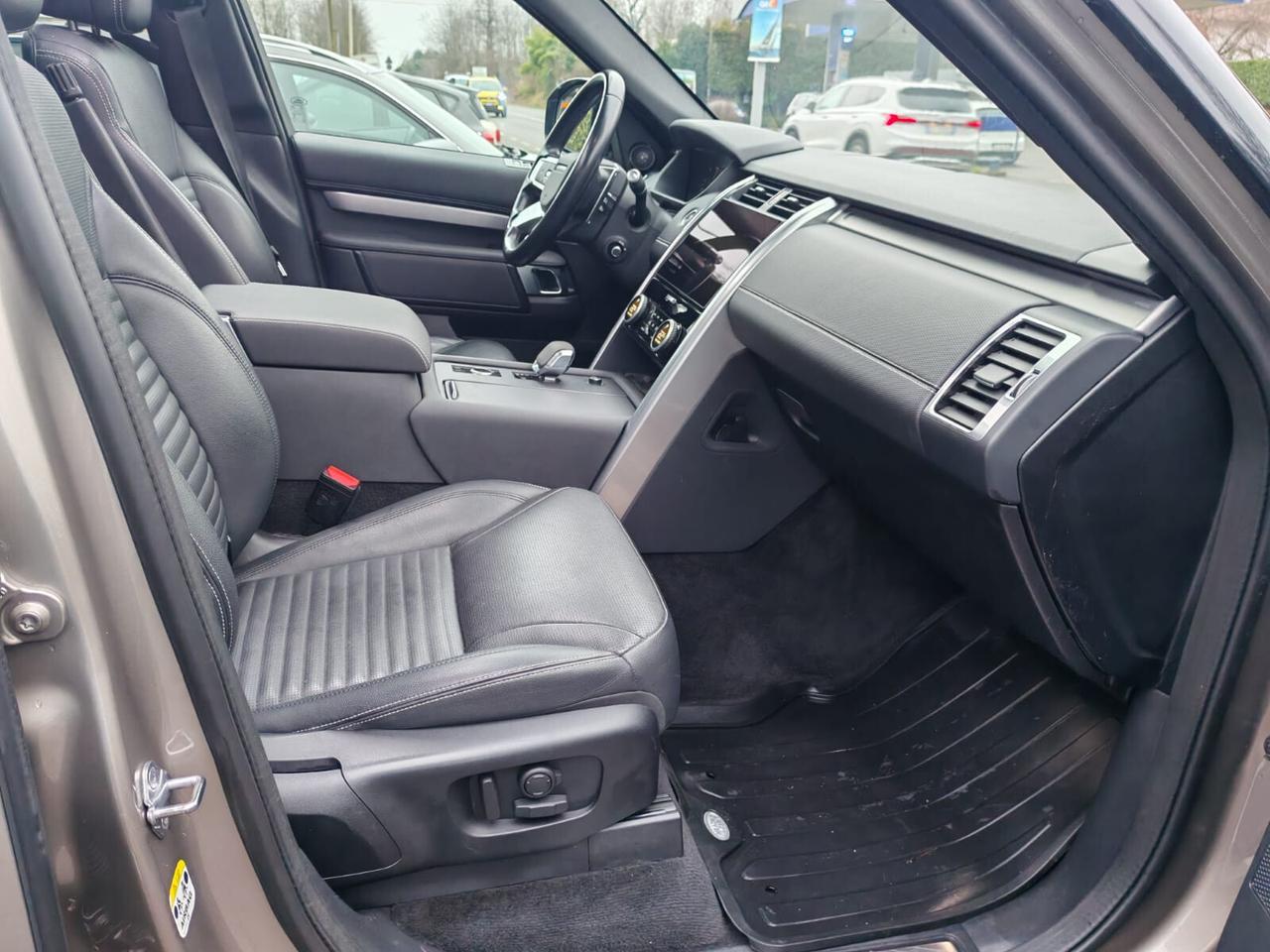 Land Rover Discovery 3.0D I6 249 CV AWD Auto R-Dynamic HSE