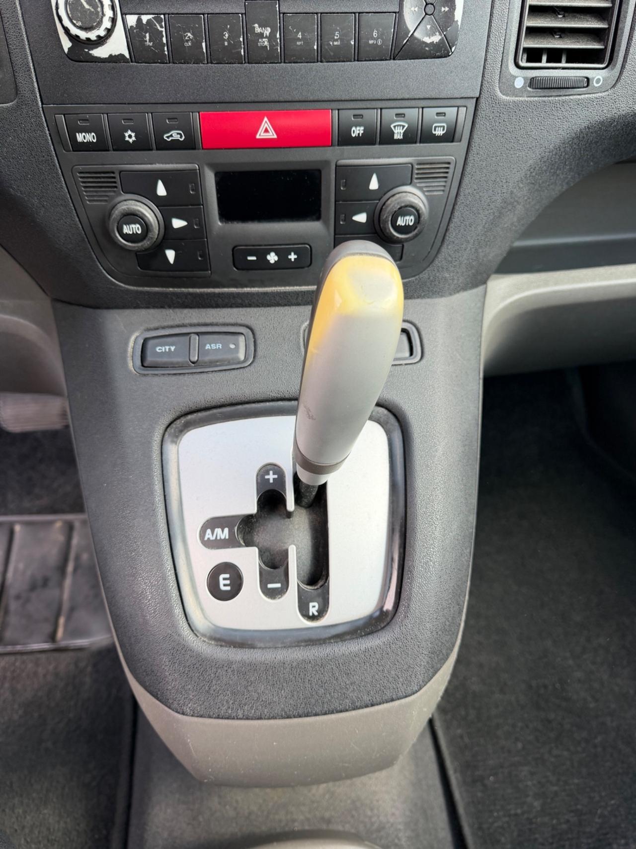 Fiat Idea 1.3 Multijet 16V Active automatica