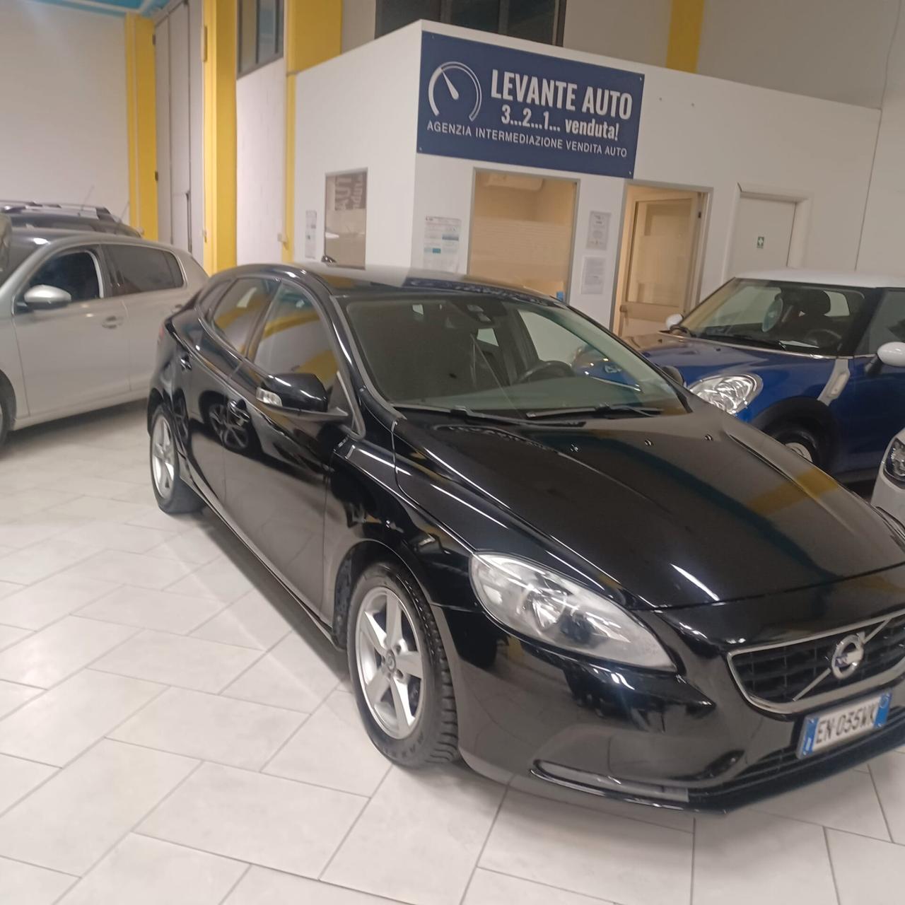 MOTORE E CAMBIO SOSTITUITI VOLVO V40 1.6 TDI NEOPAT