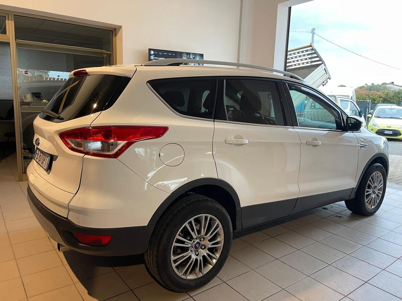 Ford Kuga 2.0 TDCI 150 CV S&S 4WD Titanium