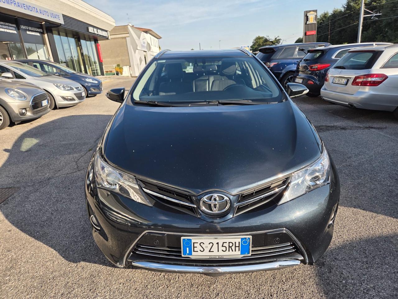 Toyota Auris 1.4 D-4D Lounge TOURING SPORT
