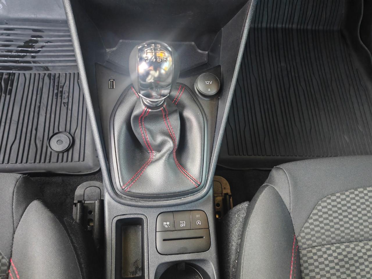 Ford Fiesta Hybrid 125 CV 5 porte ST-Line Incidentata