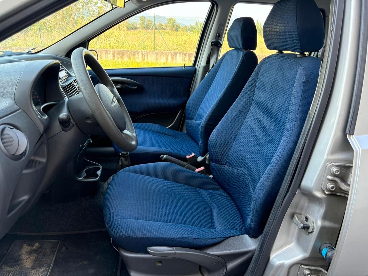 Fiat Punto 1.2i cat 5 porte NEOPATENTATI