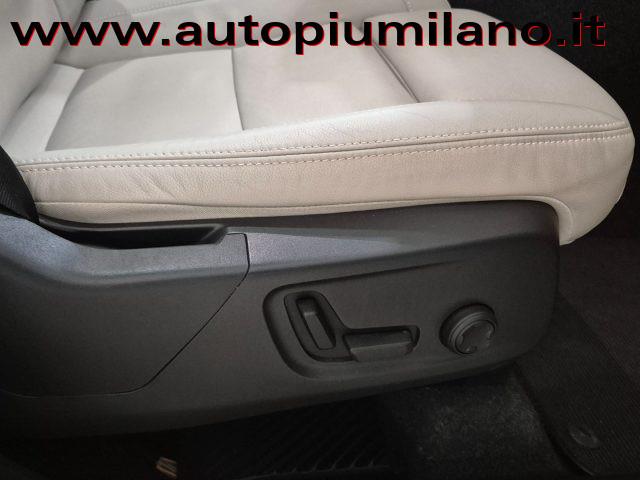 VOLVO XC40 T5 Recharge Plug-in Hybrid Inscription