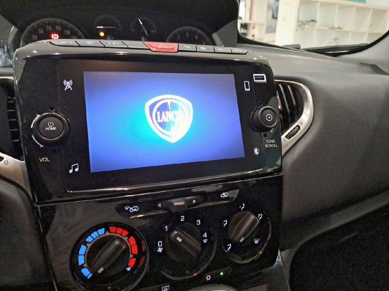 Lancia Ypsilon 1.0 FireFly 70cv S&S Hybrid GOLD