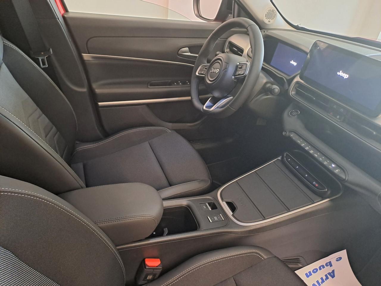 Jeep Avenger 1.2 Turbo 100 CV MHEV Summit