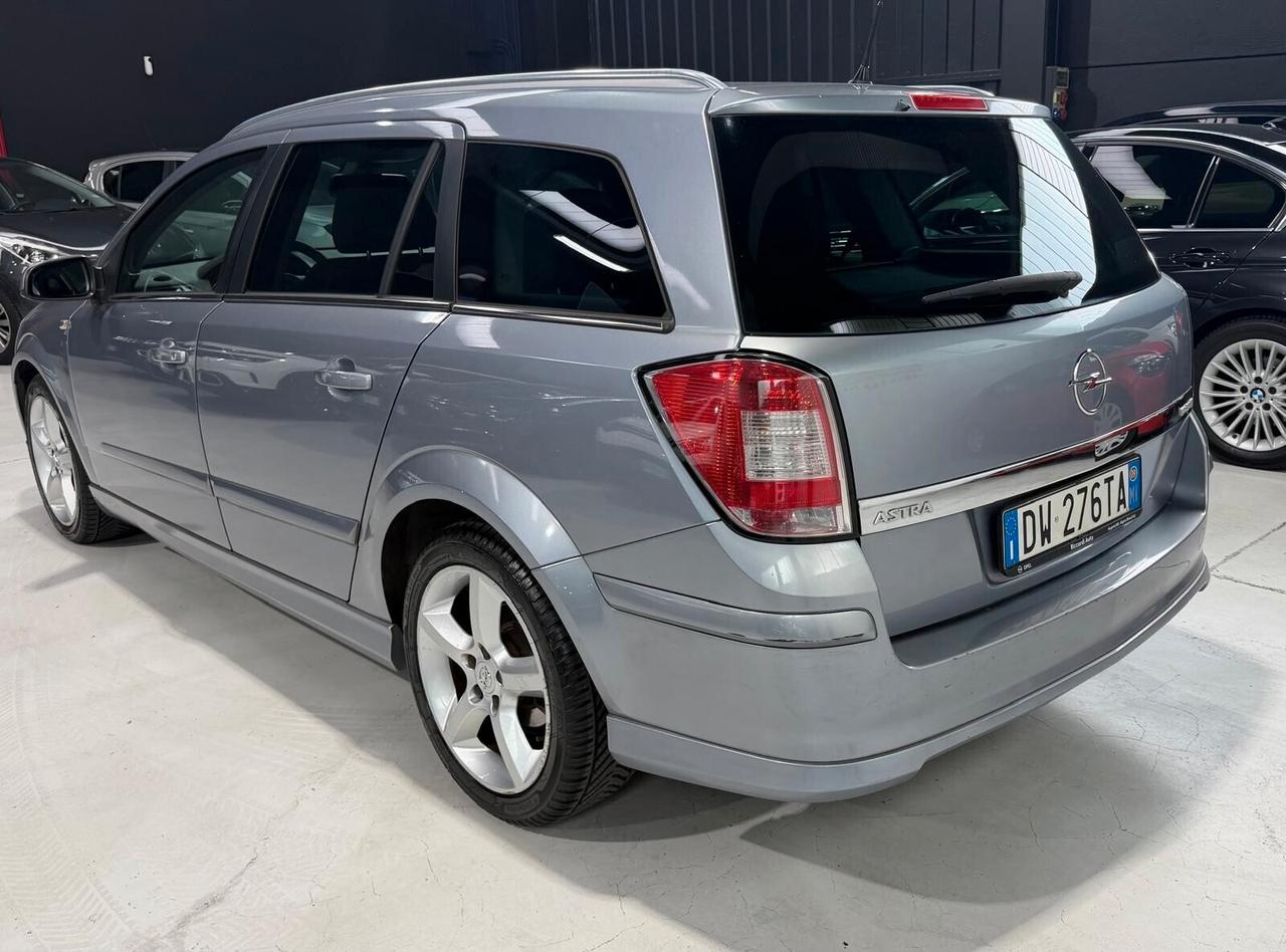 Opel Astra Sport+Pelle+4Stagioni+Neopatentati