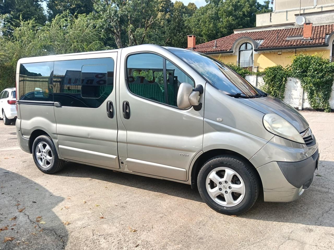 Opel Vivaro 27 2.0 CDTI 120CV PC-TN Combi 9 posti