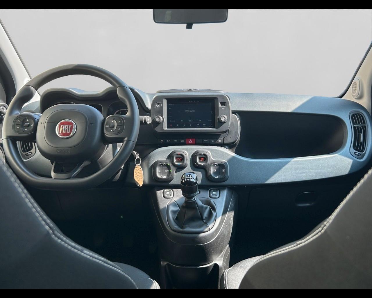 FIAT Panda III 2021 Cross - Panda 1.0 firefly hybrid Cross s&s 70cv 5p.ti