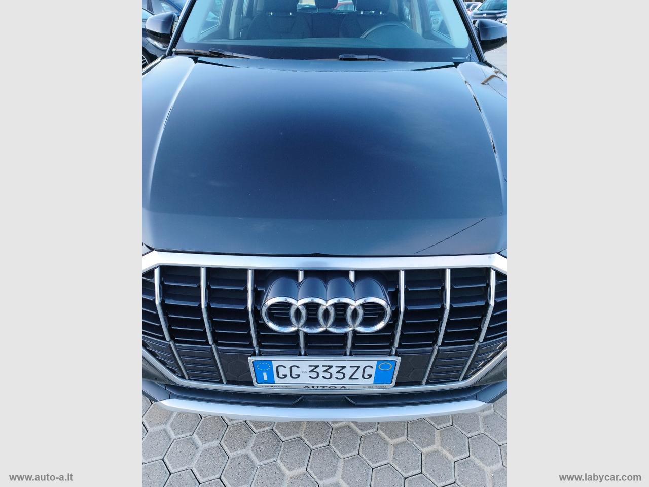 AUDI Q3 35 TDI S tronic Business Advanced