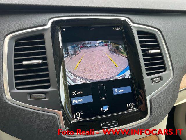 VOLVO XC90 B5 (d) MHEV AWD Geartronic Momentum PROMO