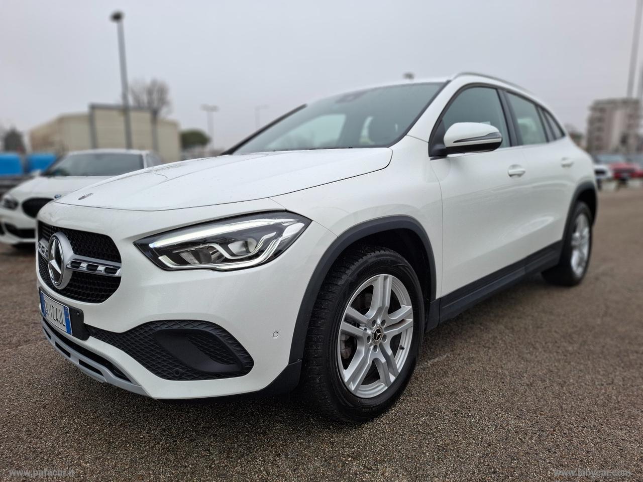 MERCEDES-BENZ GLA 200 d Automatic 4Matic Sport