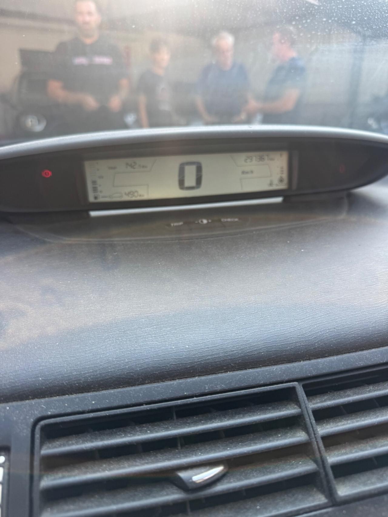 Citroen C4 1.6 e-HDi 115 Exclusive
