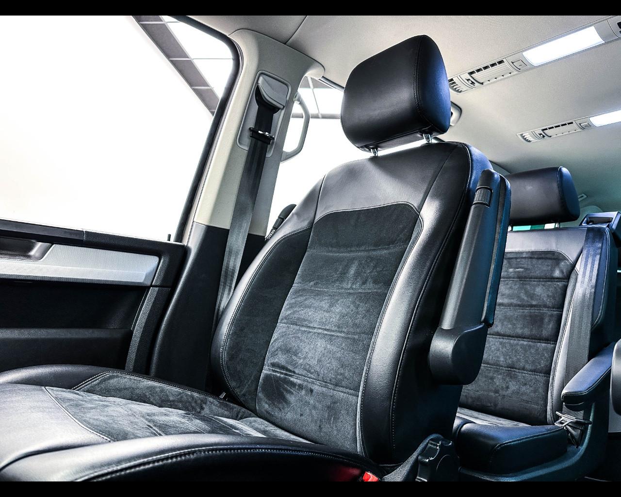 VOLKSWAGEN Multivan 6ª '15-'24 - Multivan 2.0 TDI 150CV 4Motion Highlin