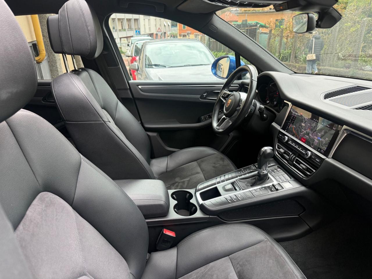 PORSCHE MACAN 2.0 ZAFFIRO CERCHI 21 TETTO SCARICHI