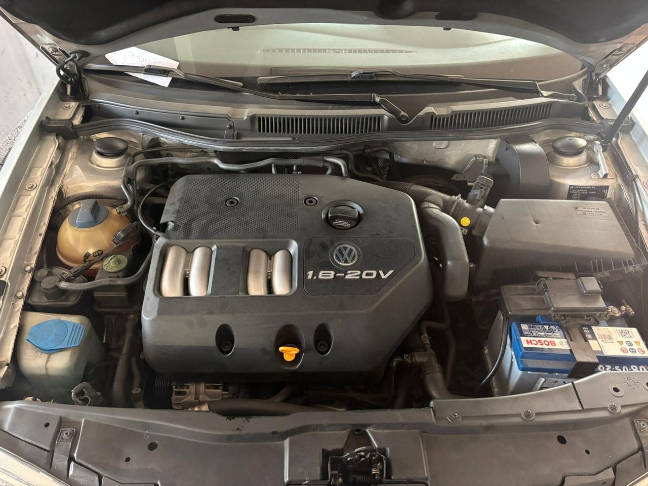 Volkswagen Golf 1.8 20V 5 PORTE 98KW