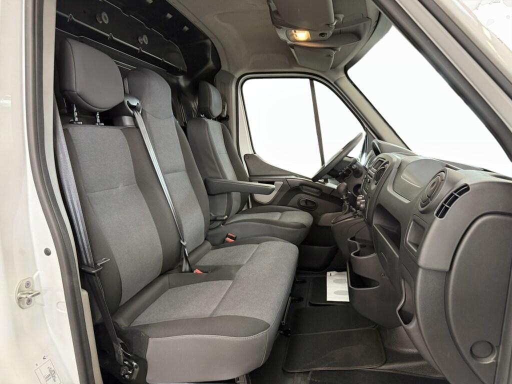 Renault Master T35 2.3 dci 130cv L2H2 E6