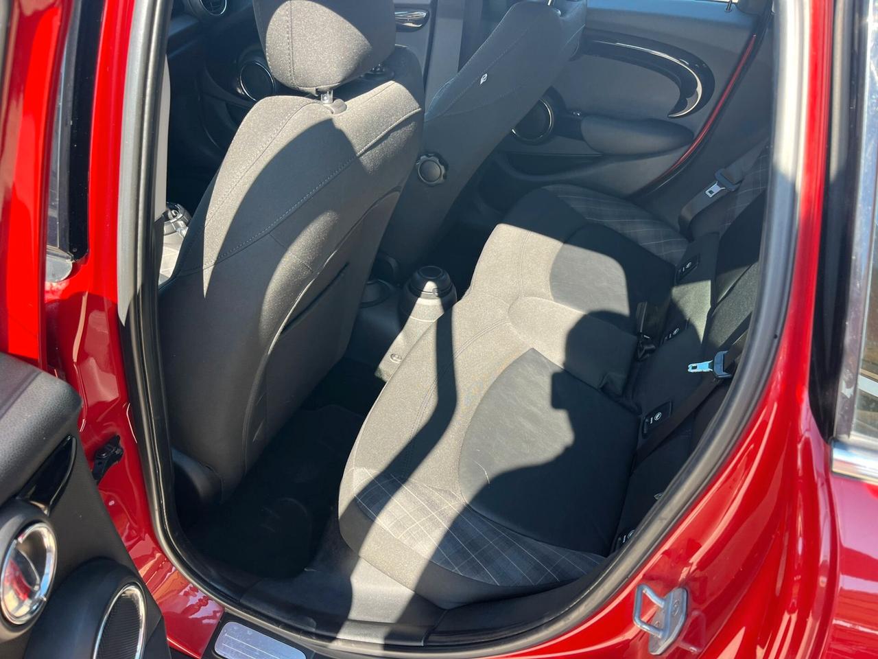 Mini Mini 1.5 Cooper D 5 porte