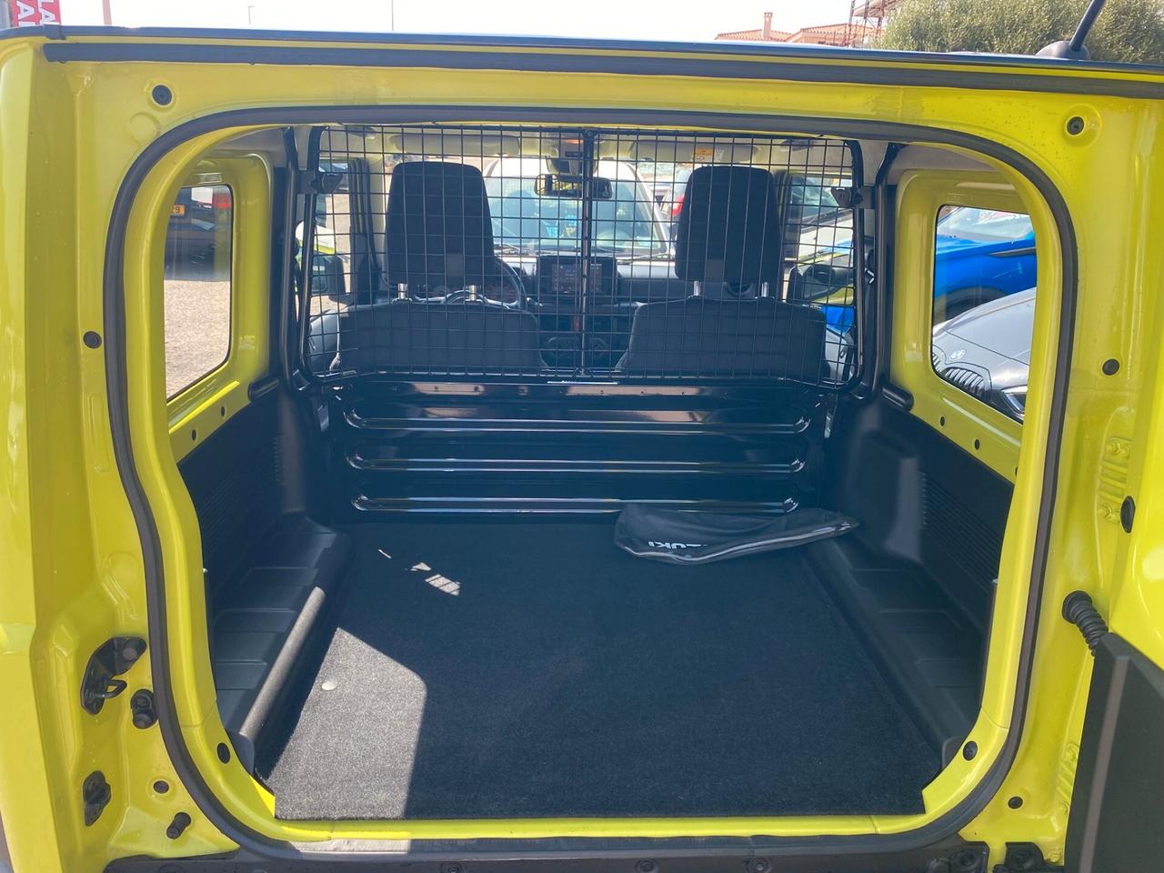 Suzuki Jimny 1.5 5MT PRO (N1)
