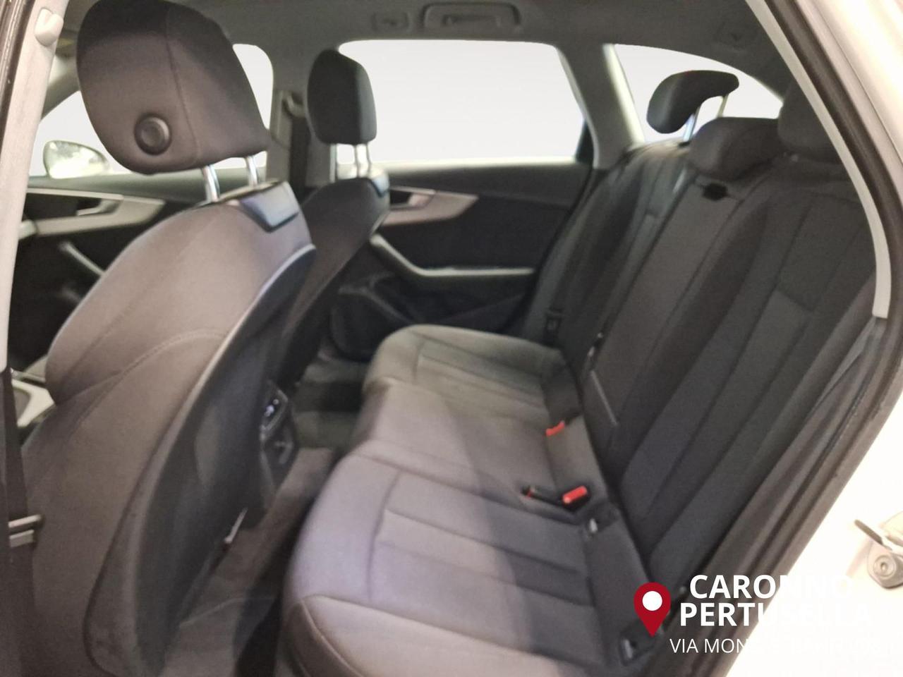 Audi A4 Avant 45 TFSI quattro S tronic Business Advanced