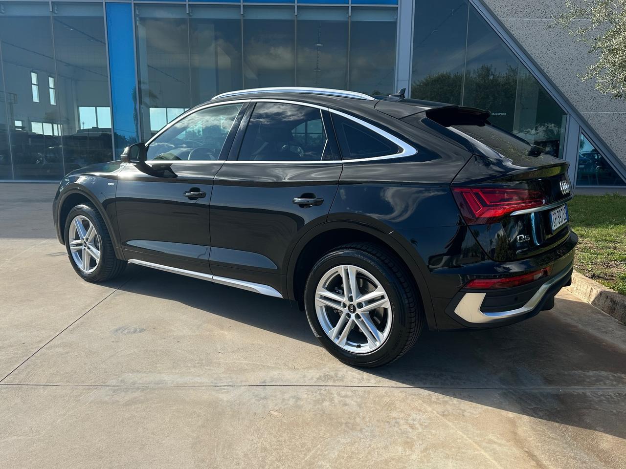 Audi Q5 spb 40 Sline possibilità noleggio no scoring