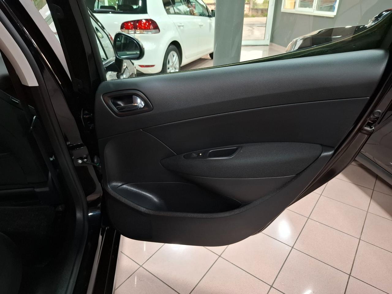 Peugeot 308 1.6 HDI Neopatentato