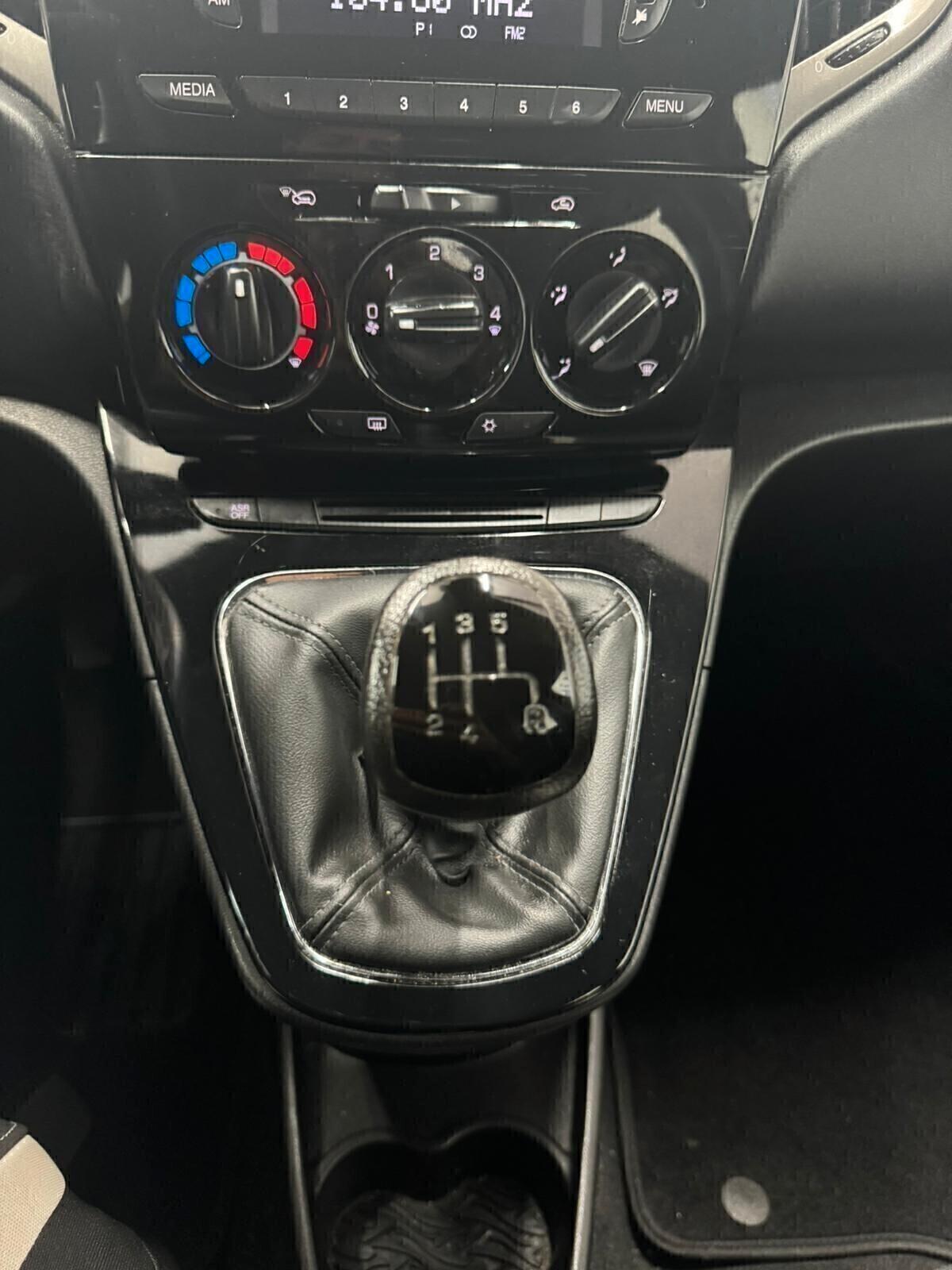 Lancia Ypsilon 0.9 TwinAir 85 CV 5 porte Metano Ecochic Elle