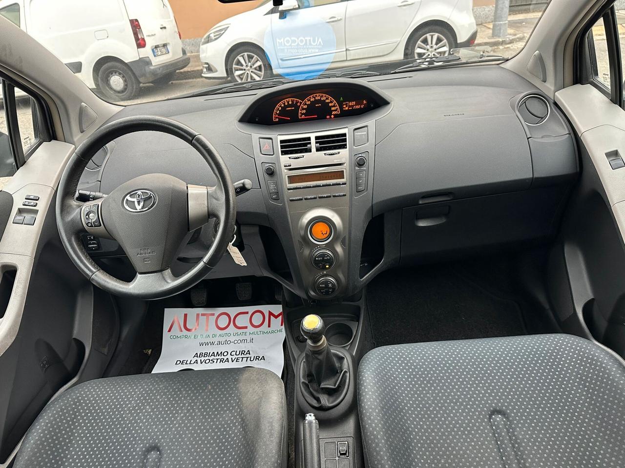 Toyota Yaris 1.0 5 porte Sol