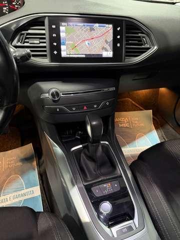 Peugeot 308 GT Line+Tetto+Led+Automatica+Neopatentati