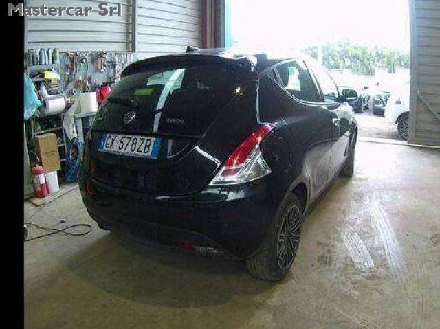 LANCIA Ypsilon 5p. Neopatentati 1.0 hybrid Gold tg: GK578ZB