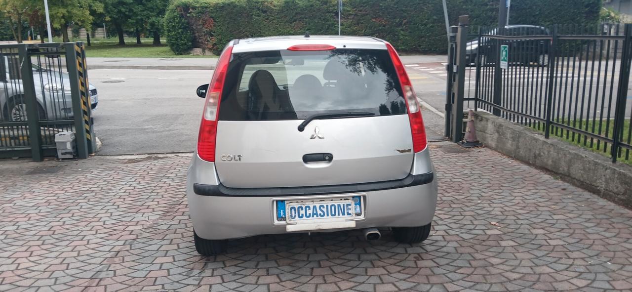 Pochi km Mitsubishi 1300 benzina neopatentati