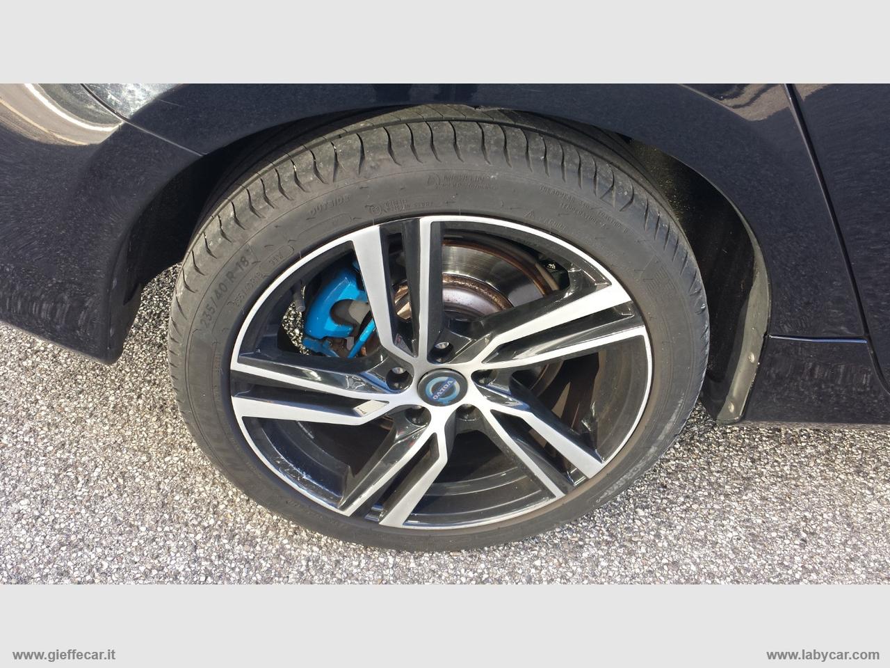 VOLVO V60 D3 Geartronic R-design