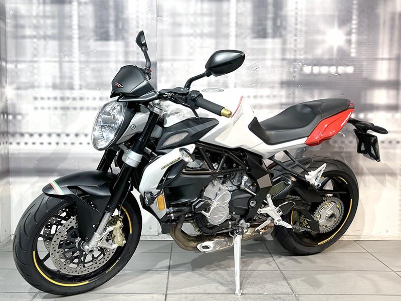 MV Agusta Brutale 800