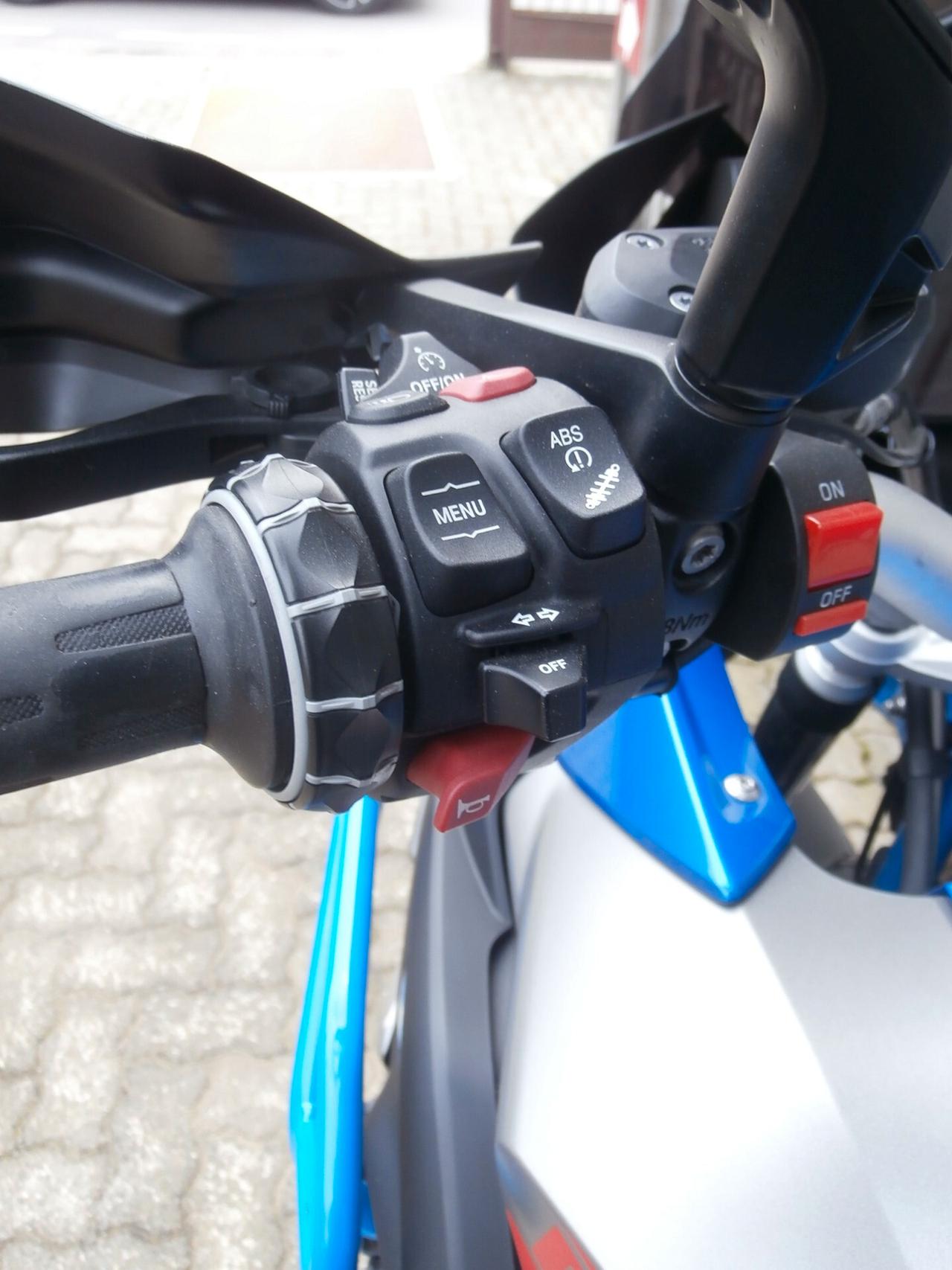 Bmw R 1200 GS Rallye del 2018 compreso tagliando, trapasso, garanzia.