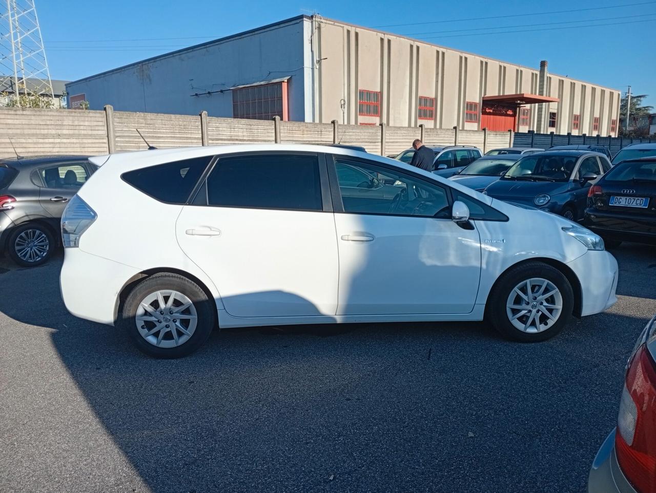 Toyota Prius Prius+ 1.8 Style 7 POSTI