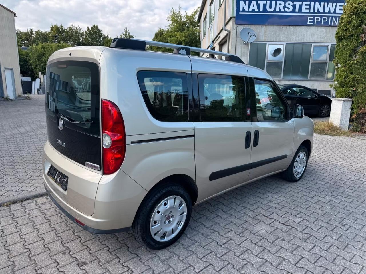 Fiat Doblo 1.4 16V Maxi vettura 5 posti