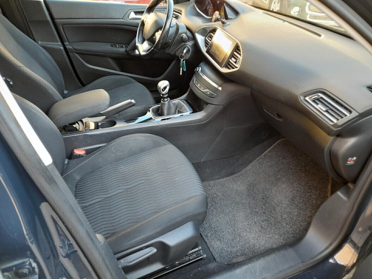 Peugeot 308 BlueHDi 120 S&S SW Allure