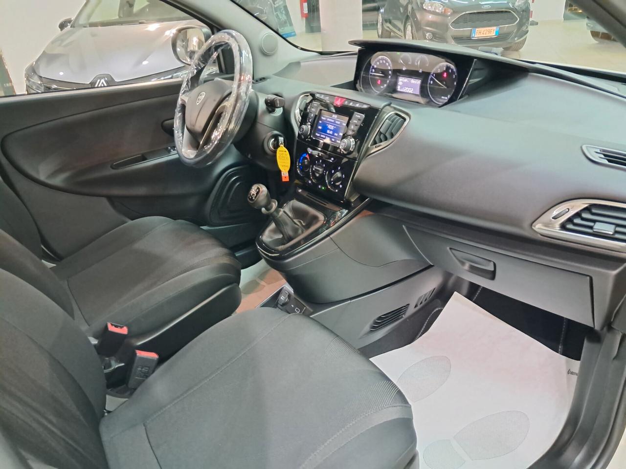 Lancia Ypsilon 1.2 69 CV 5 porte GPL Ecochic Gold