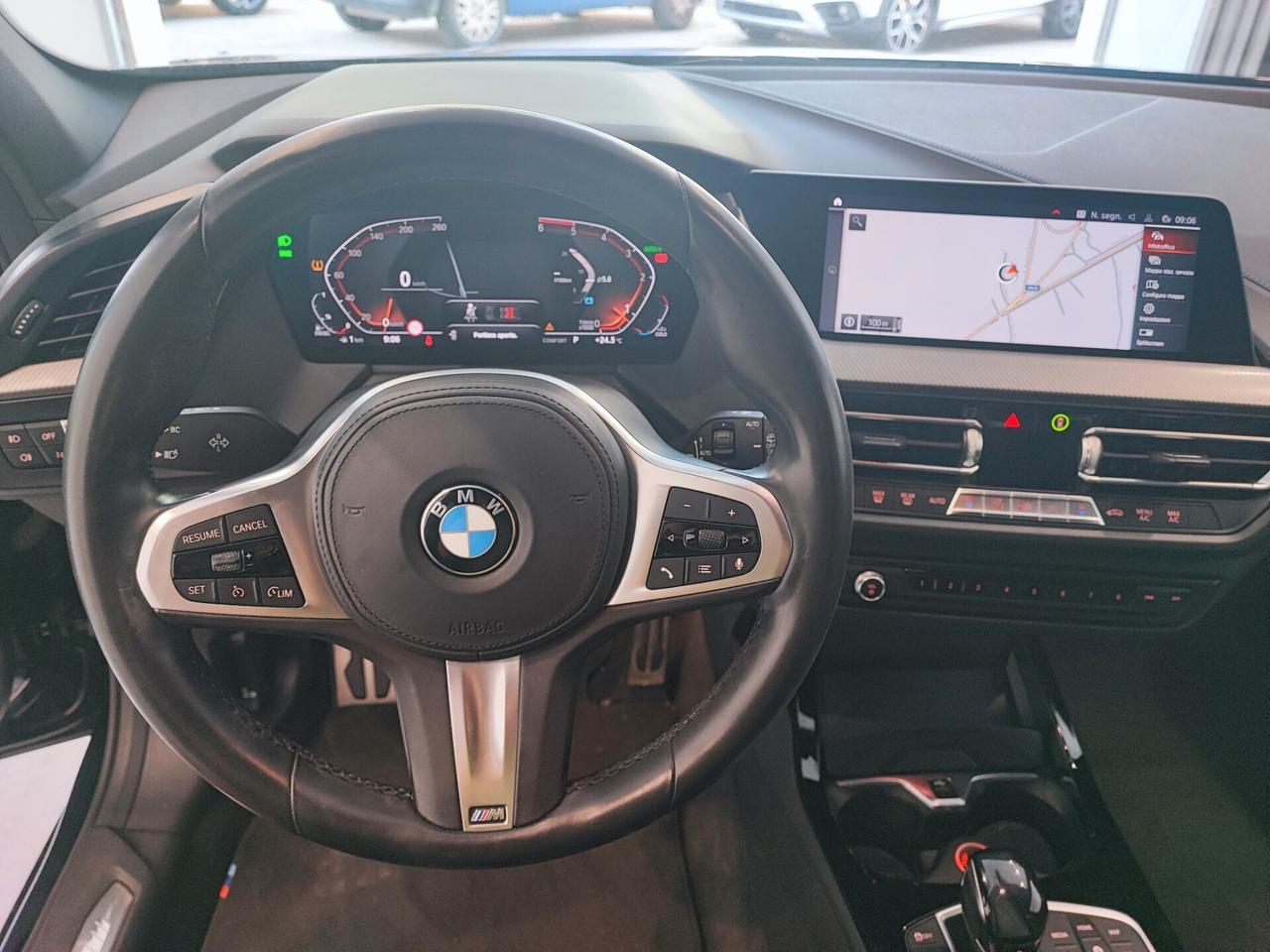 Bmw 118 118d 5p. Msport