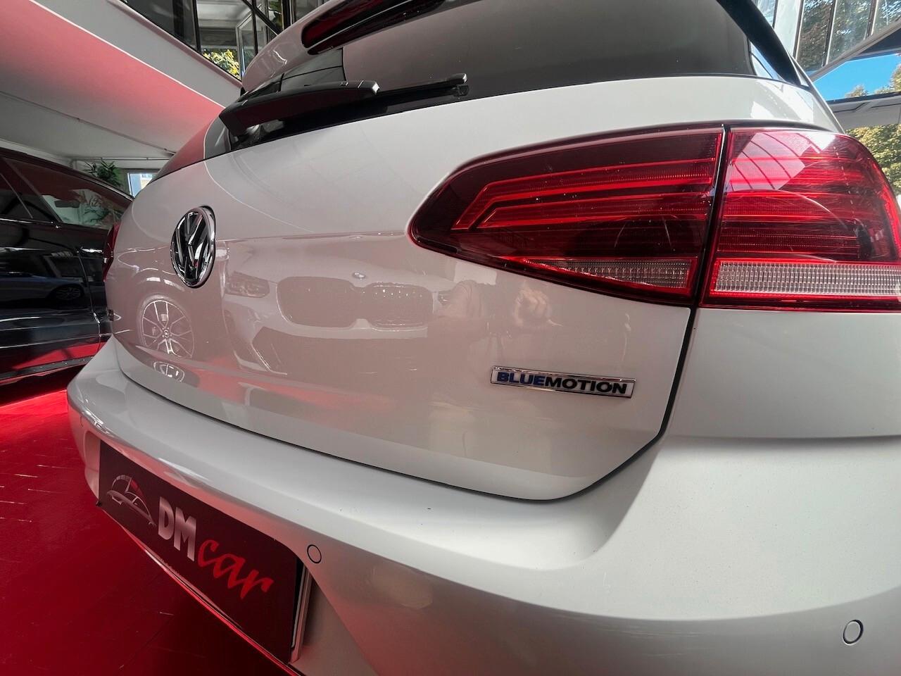 VOLKSWAGEN GOLF VII TGI METANO 130CV EXECUTIVE DSG NAVI ALCANTARA SENSORI DI PARCHEGGIO ANTERIORI POSTERIORI CERCHI IN LEGA OK NEOPATENTATI - CON € 25 percorrenza KM 460 - GARANZIA 12 MESI -