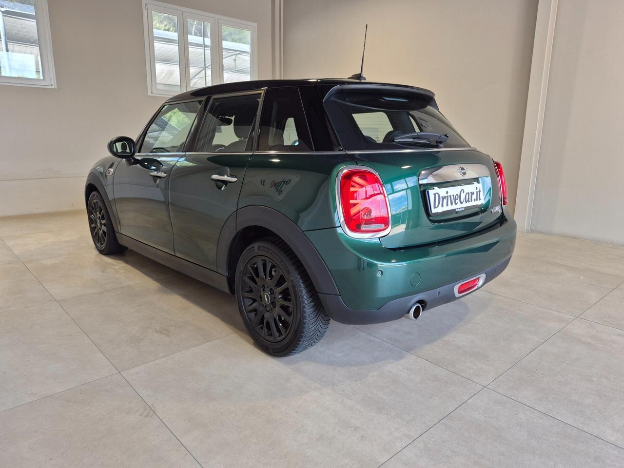 MINI Cooper D 1.5 *STORICO TAGLIANDI MINI* LED NAVI CLIMA AUTO