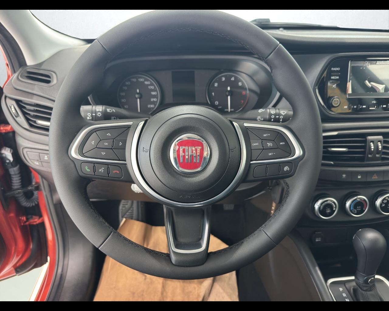 FIAT Tipo Hatchback Hybrid 1.5 Hybrid 130cv Dct Hb Tipo