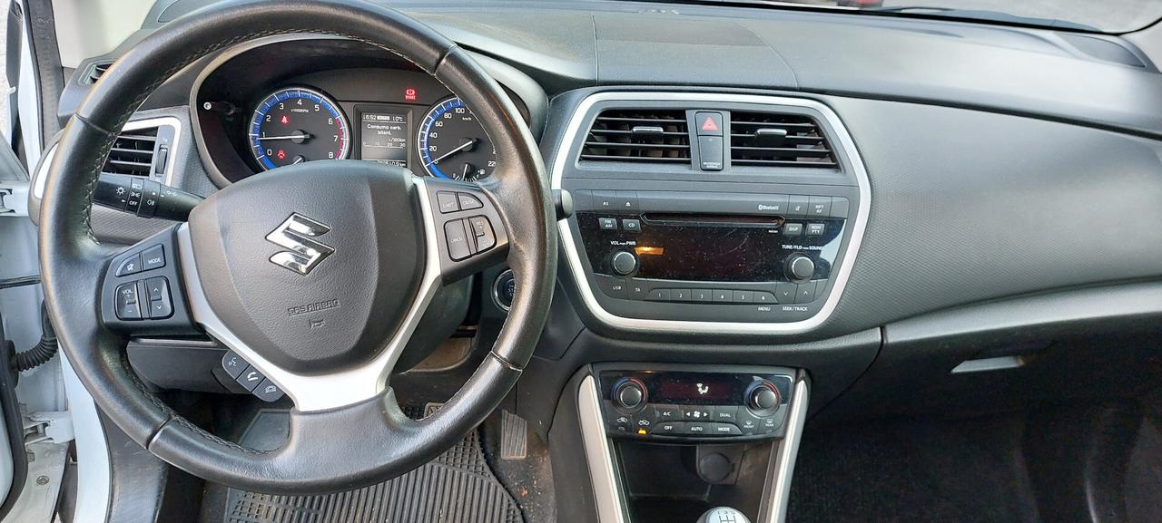 Suzuki S-Cross 1.6 VVT 4WD